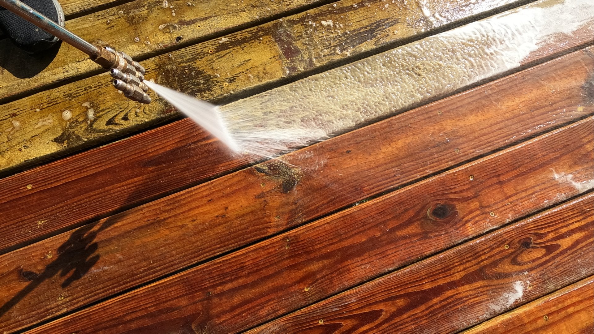 Pressure washing deck